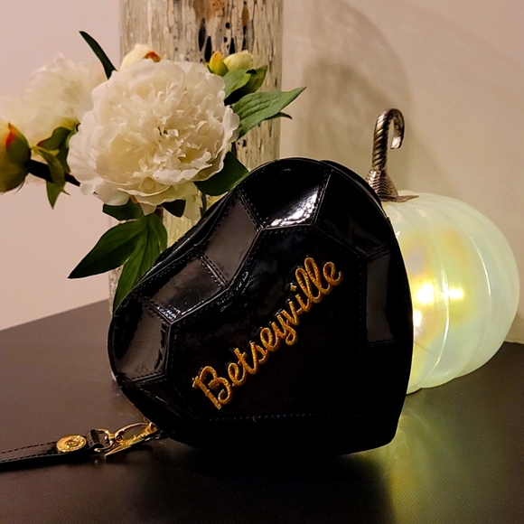 Betsey Johnson Handbags - Betsey Johnson Heart Shape Wristlet